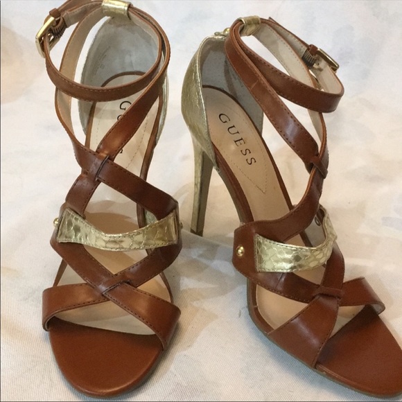 Strapped cute heels - Picture 6 of 7